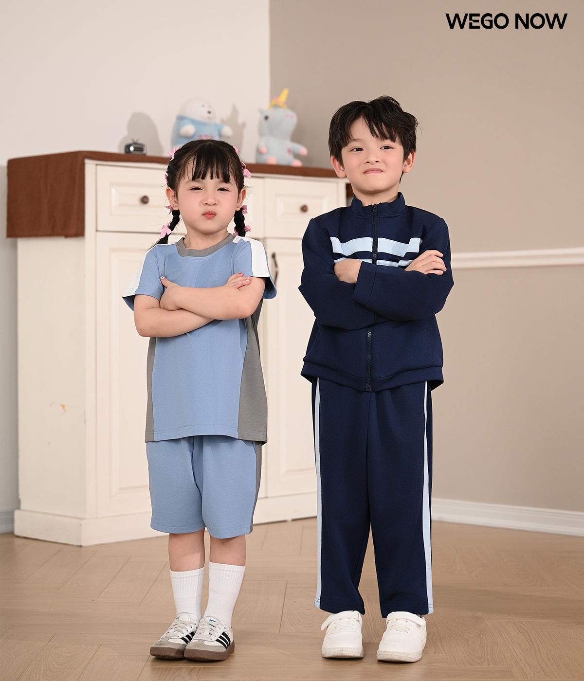 Áo khoác bomber đồng phục mầm non màu xanh đen