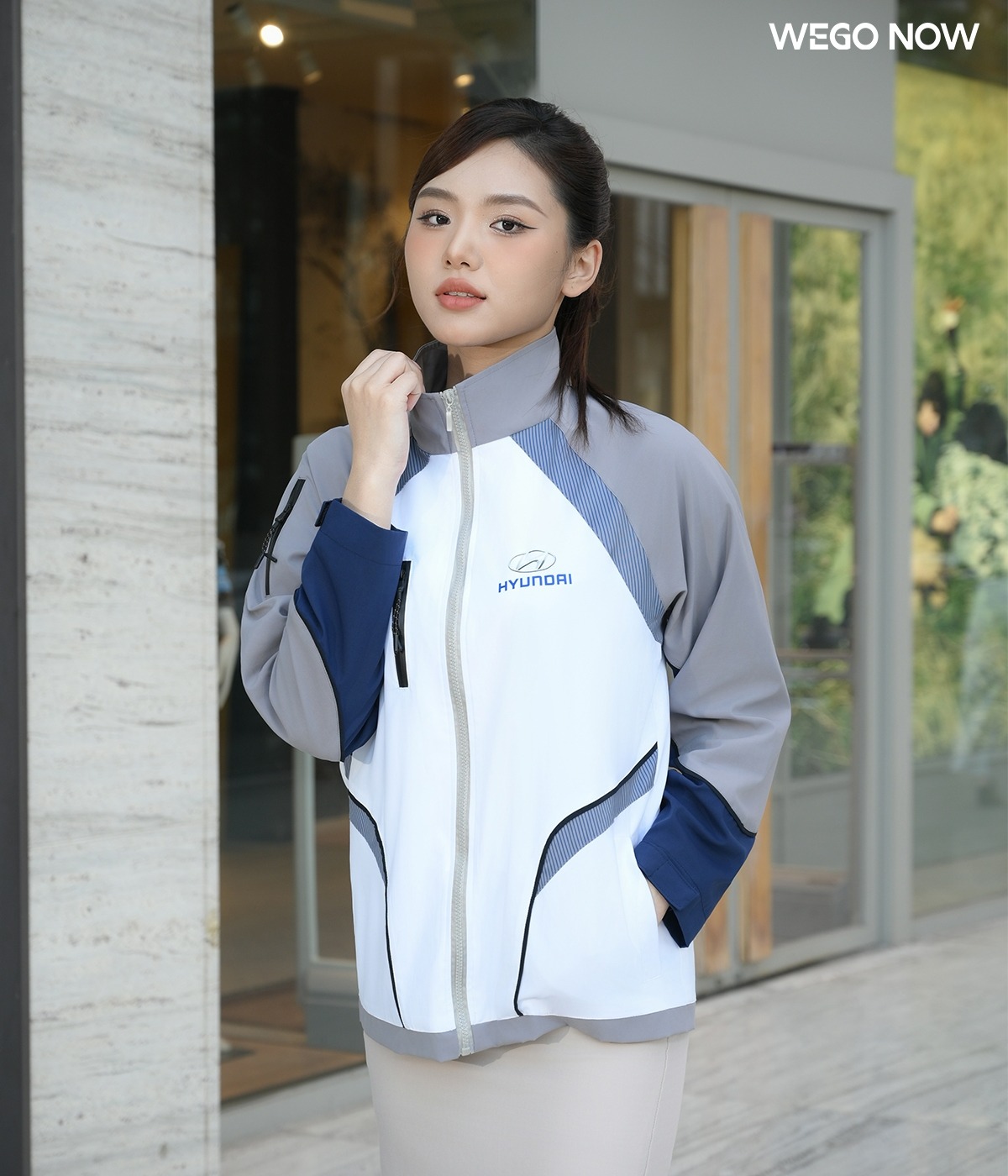 Đồng phục áo gió Nano Protect Plus màu trắng phối ghi và xanh đen 01