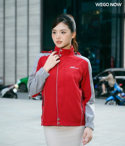 Đồng phục áo gió Nano Protect Plus màu đỏ đô phối ghi 01