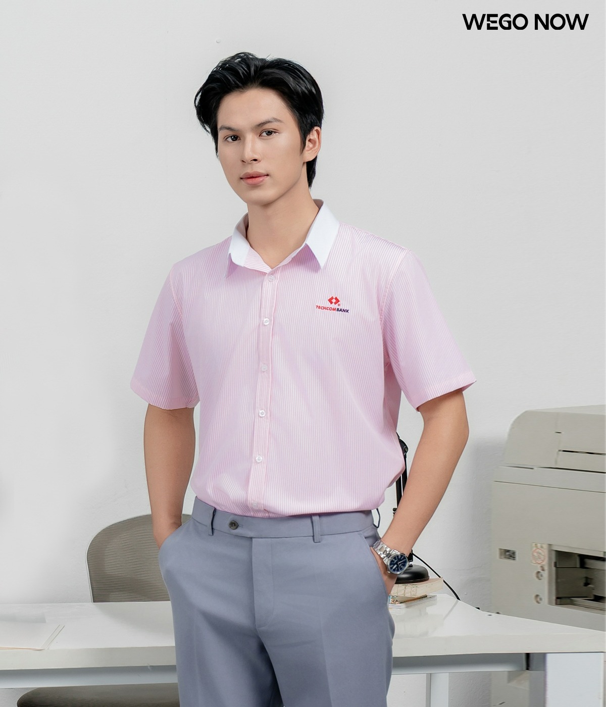 Đồng phục áo sơ mi kẻ trắng hồng Techcombank